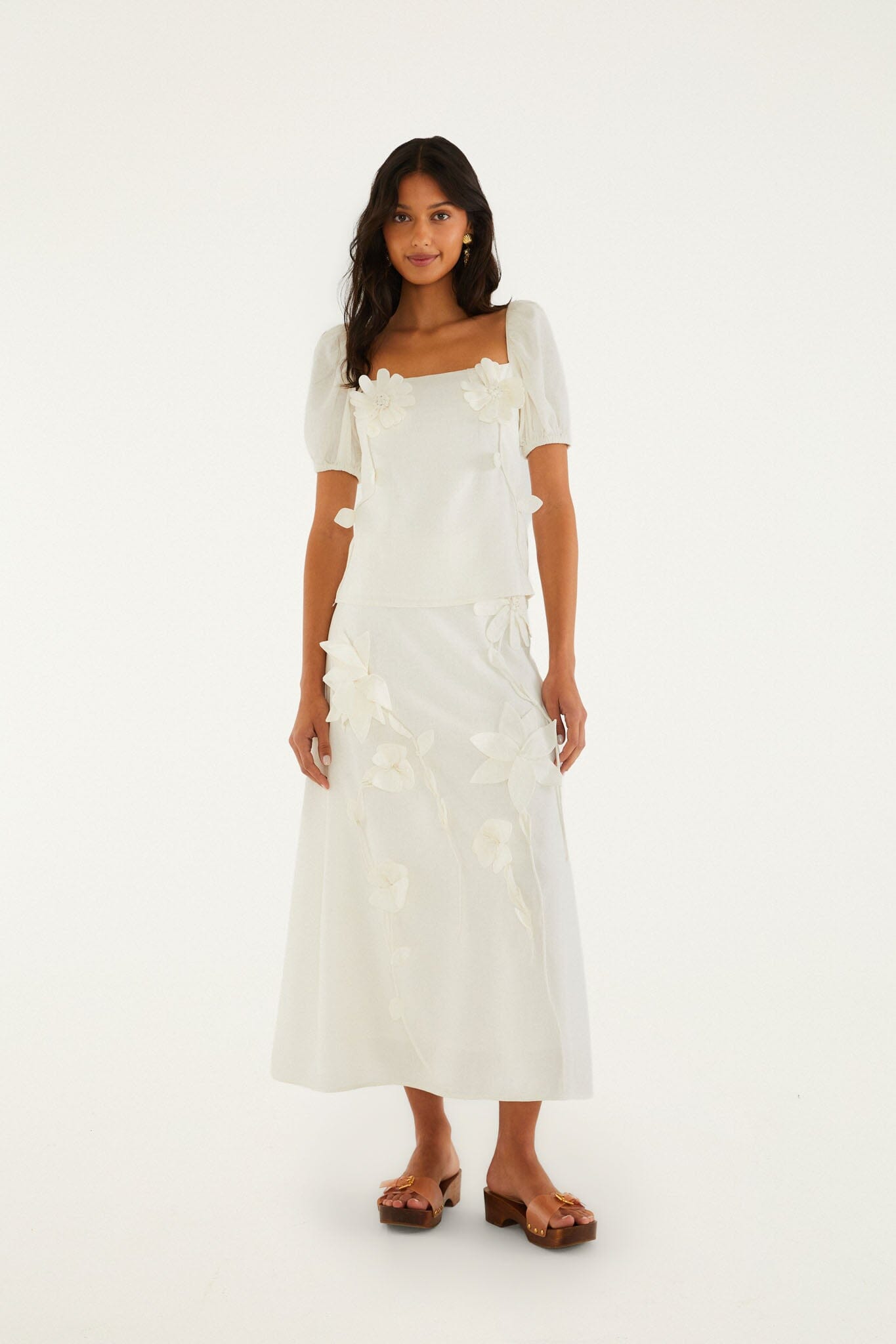 FARM Rio Shop Off-White 3d Flowers Midi Skirt