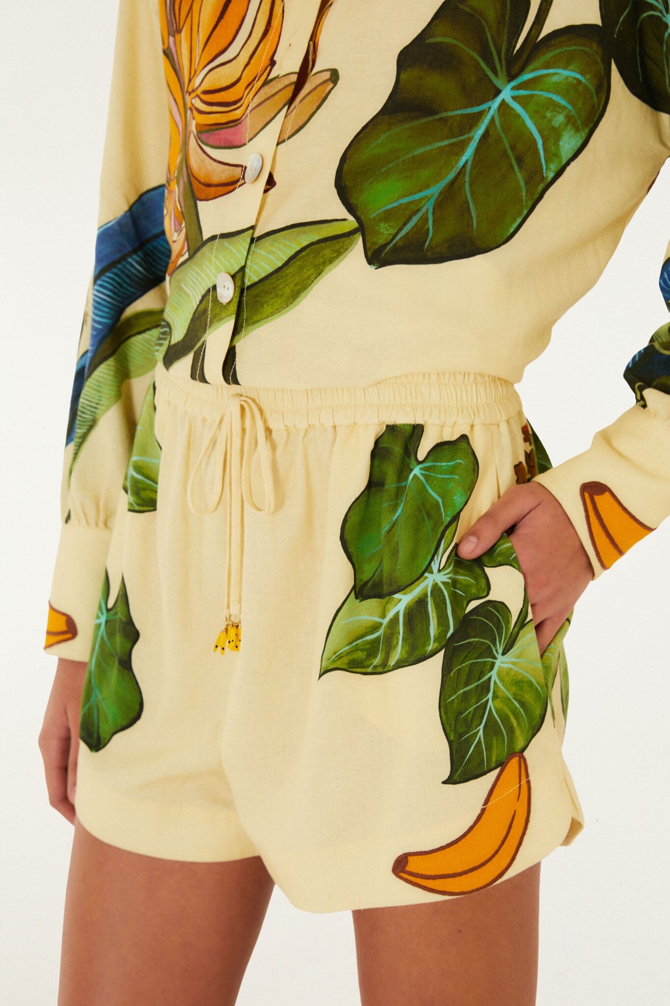 FARM Rio Shop Yellow Banana Grapes Drawstring Lenzing Ecovero Euroflax Shorts