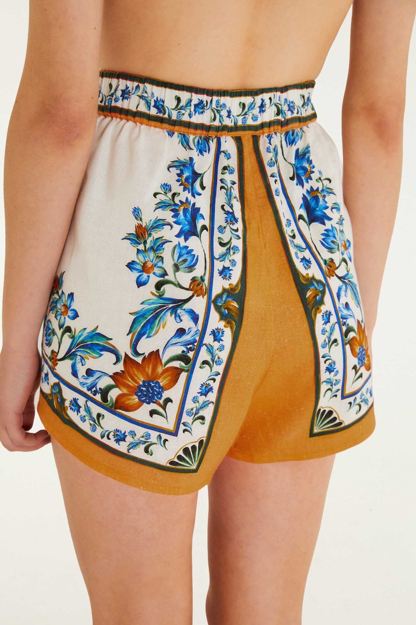 FARM Rio Shop Off-White Flora Tile Shorts