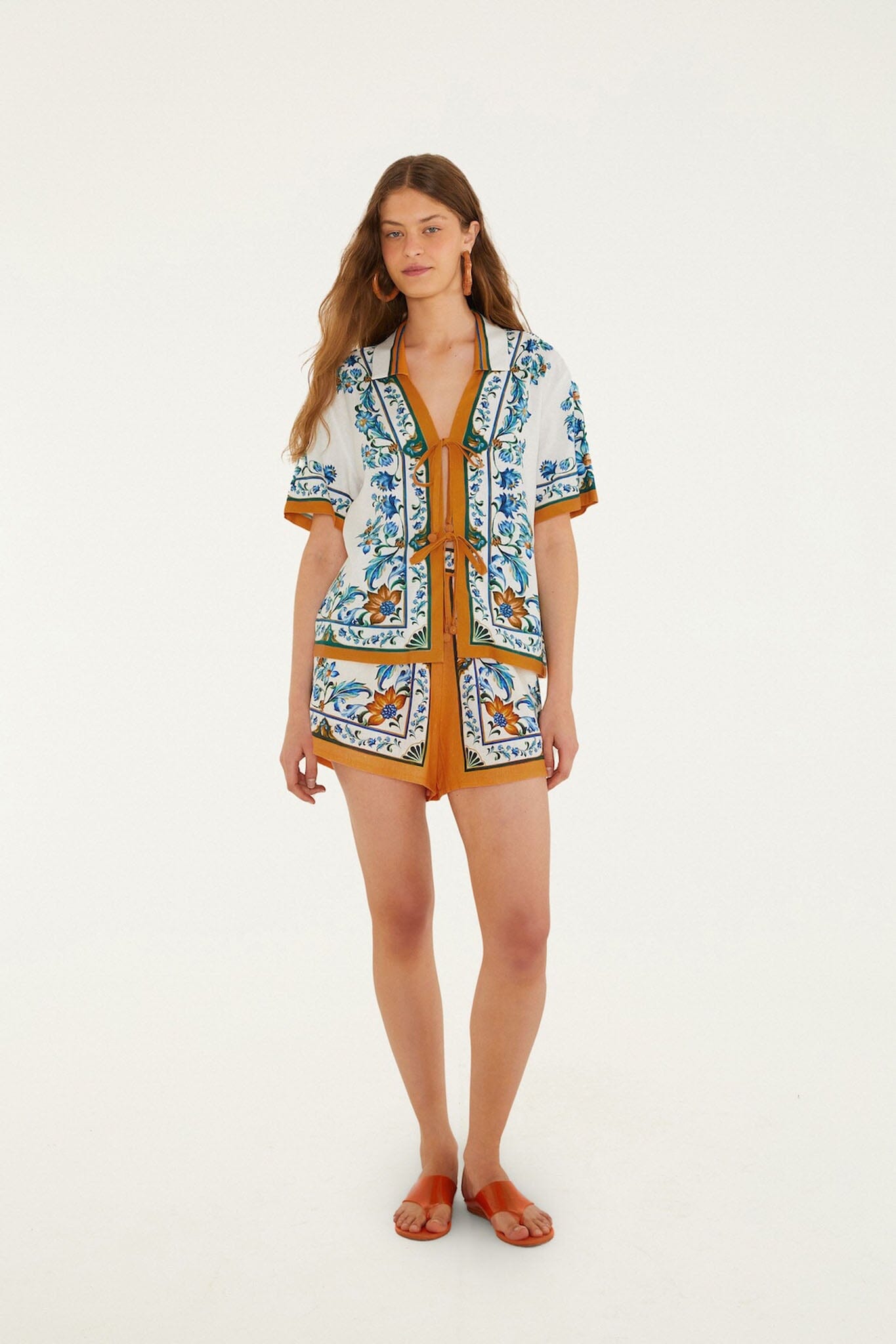FARM Rio Shop Off-White Flora Tile Shorts