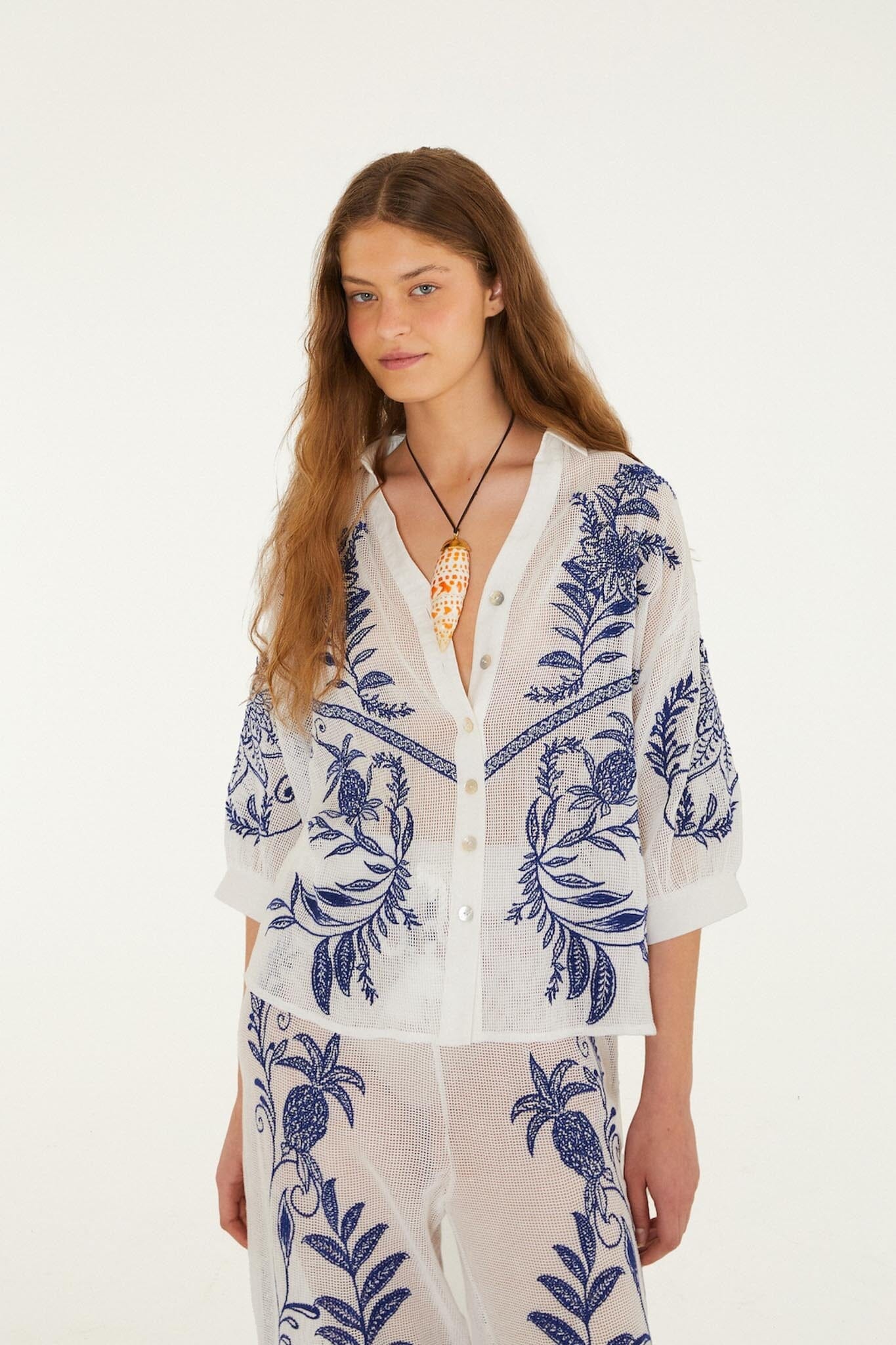 FARM Rio Shop Off-White Nina Embroidery Blouse