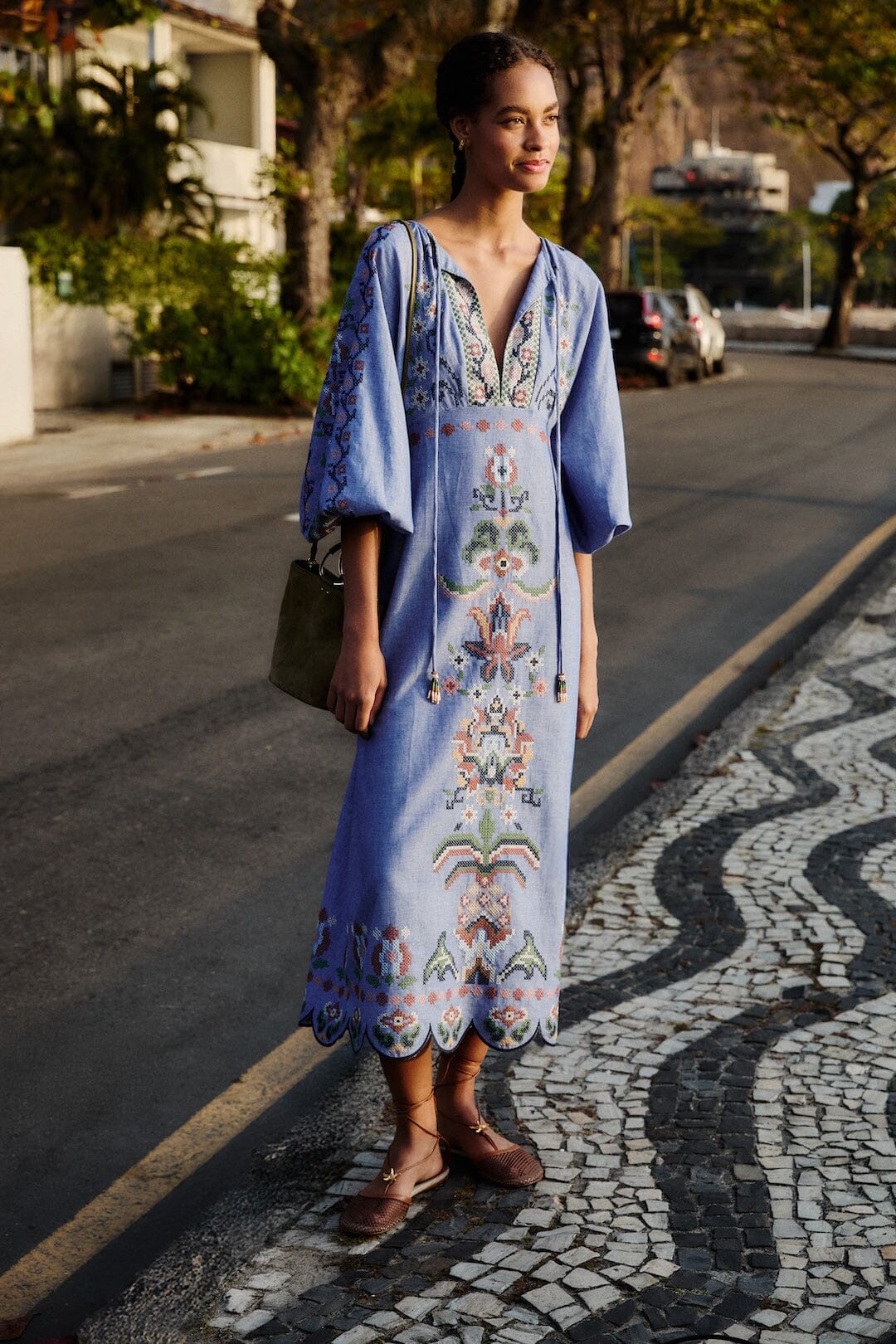 FARM Rio Shop Blue Garden Tapestry Embroidered Long Sleeve Midi Dress