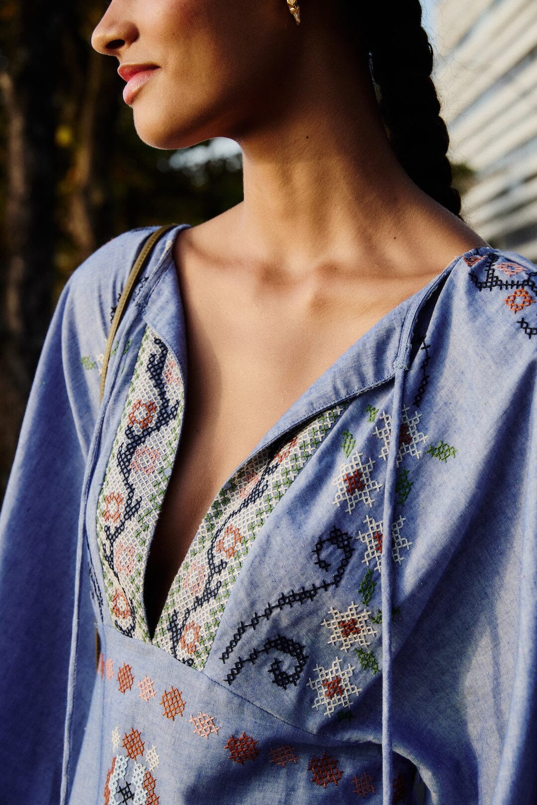 FARM Rio Shop Blue Garden Tapestry Embroidered Long Sleeve Midi Dress