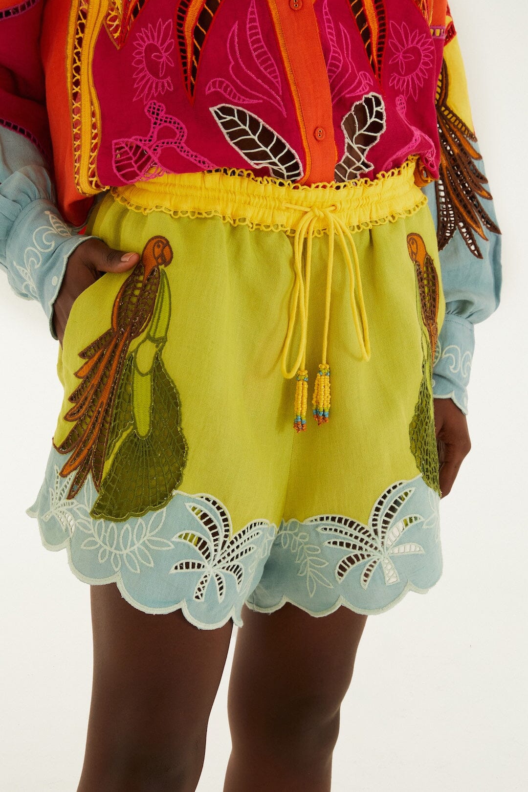 FARM Rio Shop Multicolor Usiacuri Embroidered Lenzing Ecovero Euroflax Richelieu Shorts