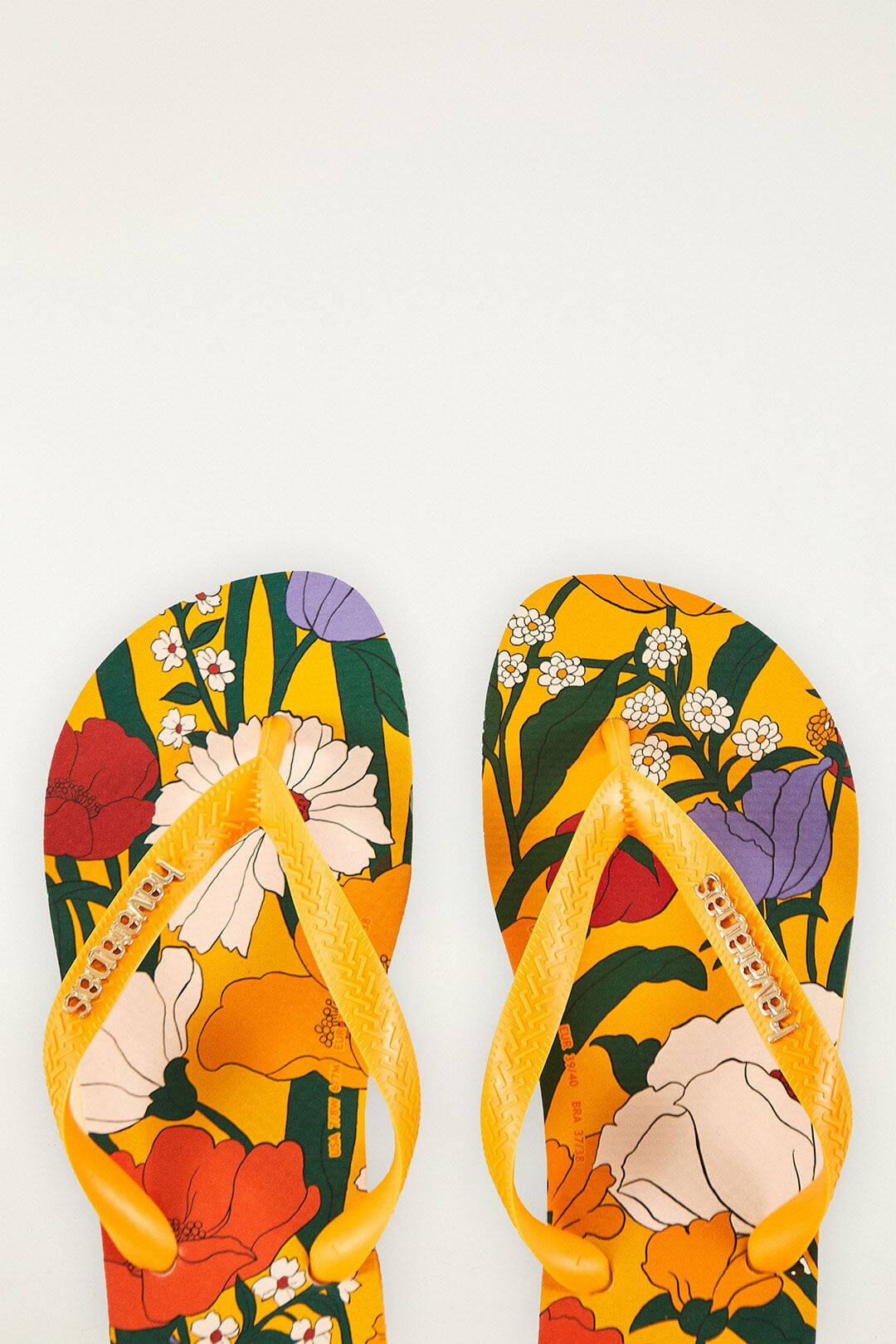 FARM Rio Shop Bucolic Floral Havaianas Sandals
